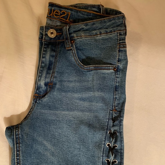 Rue 21 jeans with braided sides - Picture 3 of 3